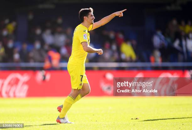 Gerard Moreno of Villarreal CF celebrates after scoring their sides second goal during the La Liga Santander match between Villarreal CF and Rayo...