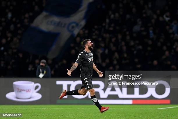 Patrick Cutrone of Empoli celebrates after scoring their side's first goal during the Serie A match between SSC Napoli and Empoli FC at Stadio Diego...
