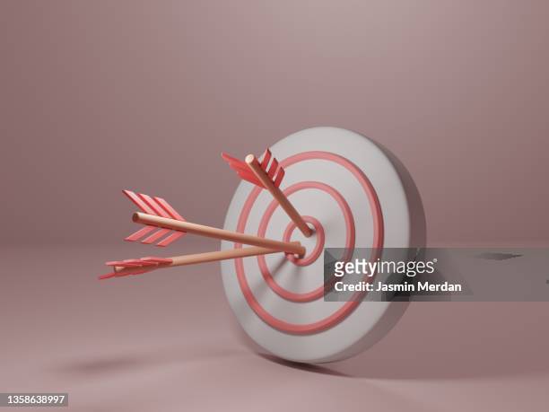 arrow target success concept - erwartung stock-fotos und bilder