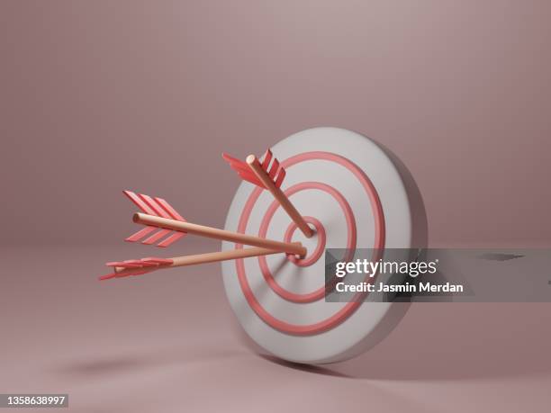 arrow target success concept - pijl en boog stockfoto's en -beelden