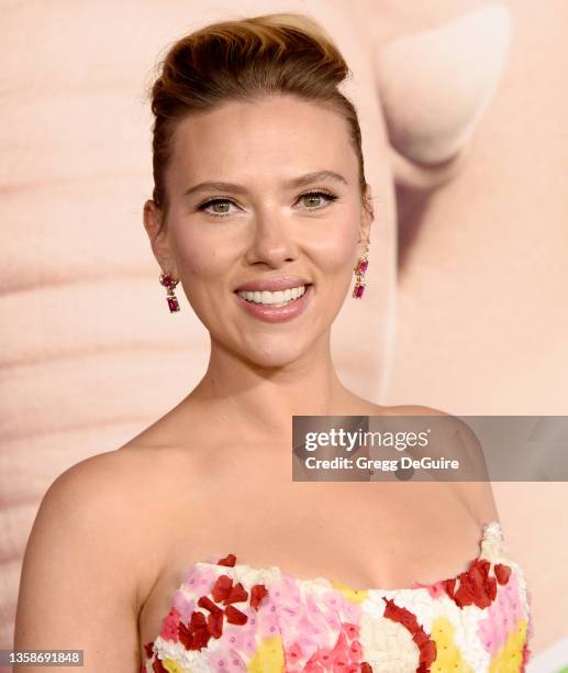 Scarlett Johansson attends the premiere of Illumination's "Sing 2" on December 12, 2021 in Los Angeles, California.