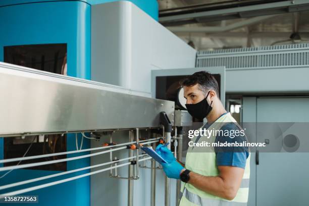 industrial people - essential workers stock pictures, royalty-free photos & images