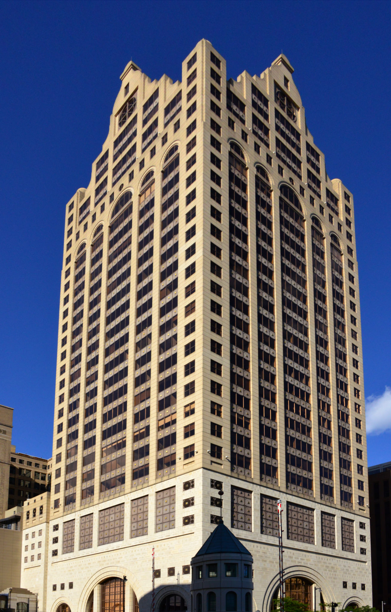 Faison Building How to Choose the Right Consulting Firm in Milwaukee