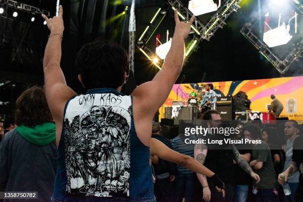 People enjoy punk, metal and rock bands La Pestilencia, Peste Mutante, Blood May Rise and El Verdadero Guerrero during 'Festival Alta Voz' in...