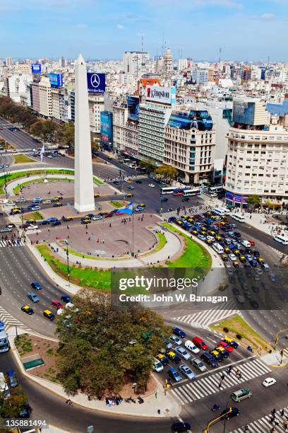 avenida 9 de julio, widest avenue in the world - avenida 9 de julio stock pictures, royalty-free photos & images