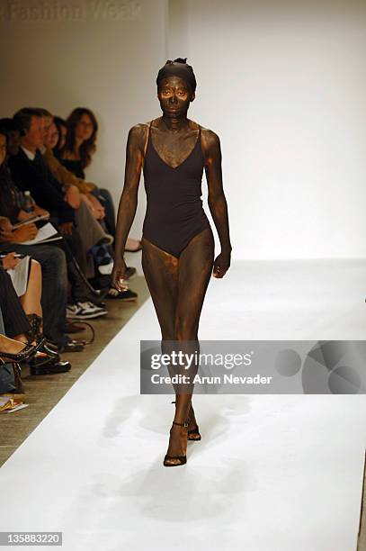 Model wearing Juan Carlos Obando Spring 2006 during Mercedes-Benz Spring 2006 L.A. Fashion Week at Smashbox Studios - Juan Carlos Obando - Runway at...