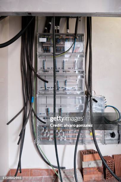 view of an electrical circuit panel in a construction site. - electrical panel box 個照片及圖片檔