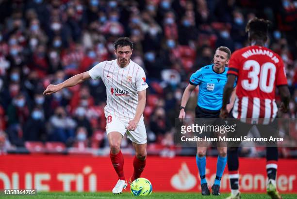 Thomas Delaney of Sevilla FC scoring goal during the La Liga Santander match between Athletic Club and Sevilla FC at San Mames Stadium on December...