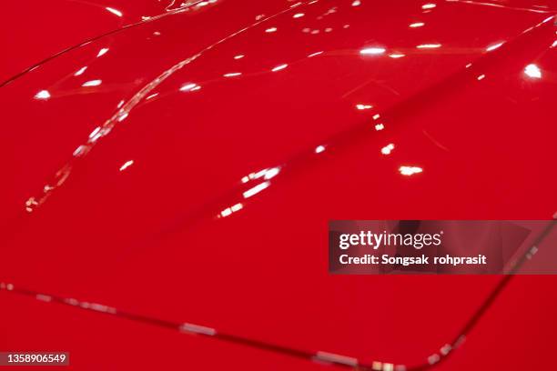 red metallic car paint surface wallpaper background - auto rot stock-fotos und bilder
