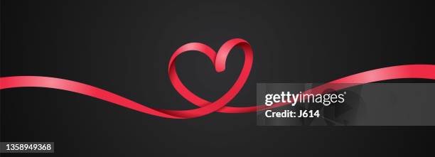 ilustraciones, imágenes clip art, dibujos animados e iconos de stock de cinta de corazón - lazo negro