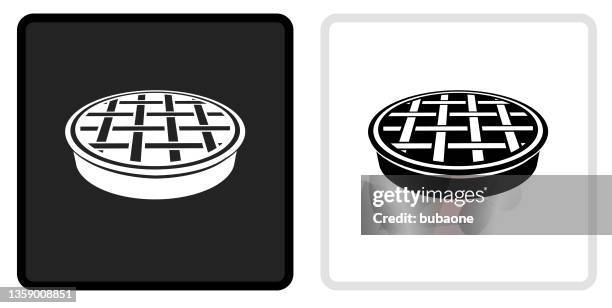 kanaldeckel-symbol auf schwarzem knopf mit weißem rollover - kanalisationsabflüsse stock-grafiken, -clipart, -cartoons und -symbole