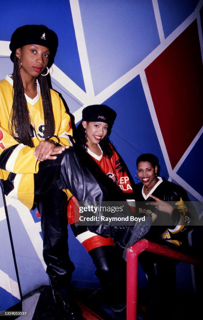 Maxee Maxwell Singers Charmayne 'Maxee' Maxwell, Monica 'Mimi' Doby and Nichole ...
