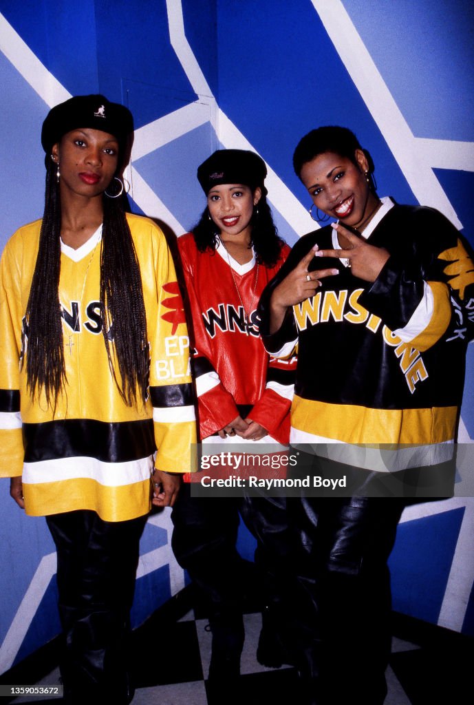 Maxee Maxwell Singers Charmayne 'Maxee' Maxwell, Monica 'Mimi' Doby and Nichole ...