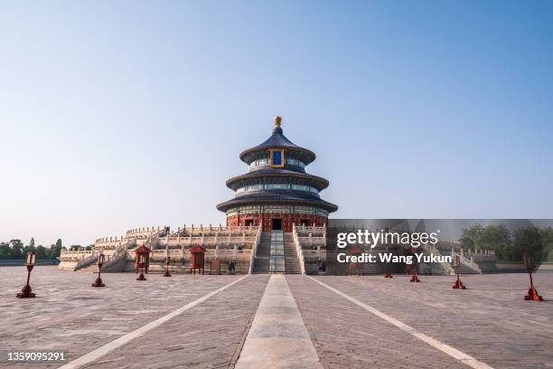 prayer hall in beijing temple of heaven park - temple of heaven imagens e fotografias de stock