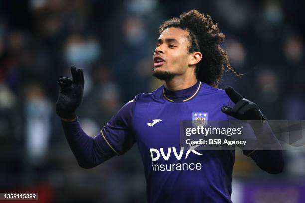 Joshua Zirkzee of RSC Anderlecht celebrating his goal during the Belgian Jupiler Pro League match between RSC Anderlecht and SV Zulte Waregem at...