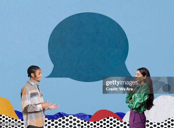 young adults having a conversation represented by large speech bubble. - rede social stockfoto's en -beelden