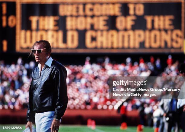 Raider kingpin Al Davis, on the field at Candlestick Park before a 1990 exhibition game between the Raiders and Niners. [950622 FR 14A 1; color] 6/22...