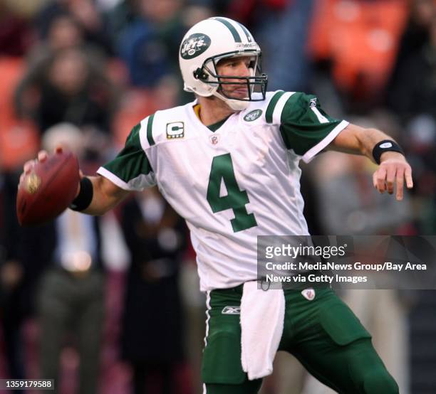 2,461 Brett Favre Jets Stock Photos, High-Res Pictures, and Images