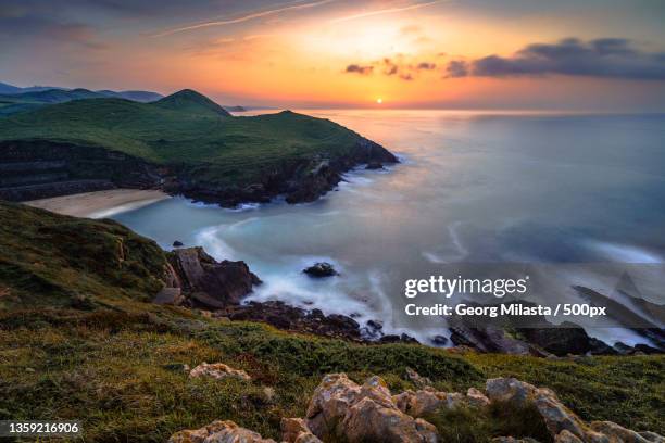 ganz unaufgeregt,scenic view of sea against sky during sunset,spain - kontrastreich stock pictures, royalty-free photos & images