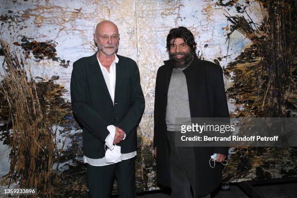 Artist Anselm Kiefer and Marek Halter attend the "Pour Paul Celan" : Anselm Kiefer Exhibition Preview At "Grand Palais Éphémère" on December 15, 2021...