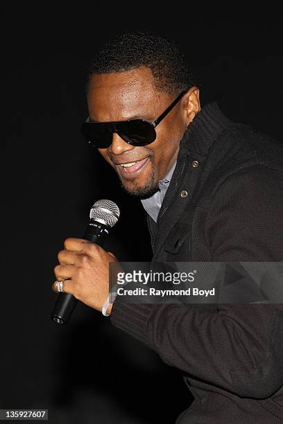 Singer Carl Thomas performs during "The Experience With Carl Thomas" at the DuSable Museum in Chicago, Illinois on DECEMBER 06, 2011.