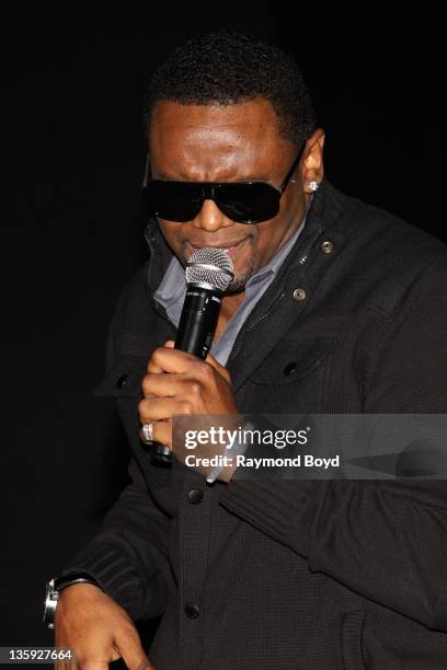 Singer Carl Thomas performs during "The Experience With Carl Thomas" at the DuSable Museum in Chicago, Illinois on DECEMBER 06, 2011.