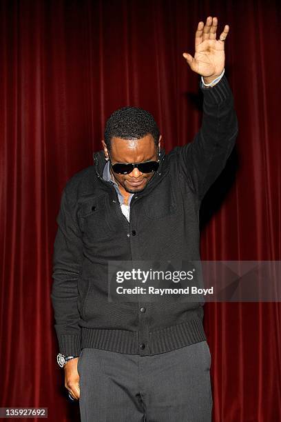 Singer Carl Thomas performs during "The Experience With Carl Thomas" at the DuSable Museum in Chicago, Illinois on DECEMBER 06, 2011.