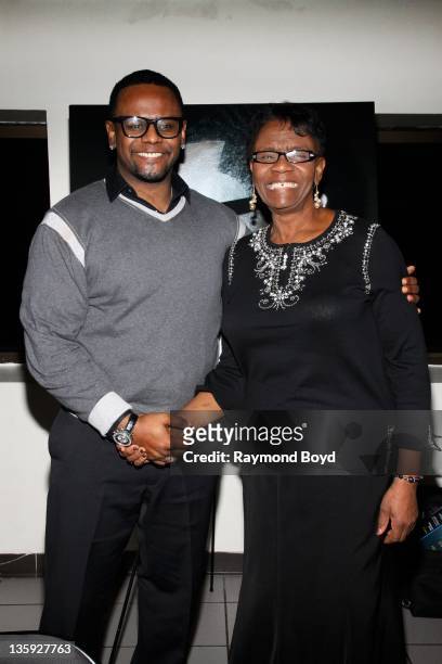 Singer Carl Thomas poses for a photo with his mother Dorothy Thomas, during "The Experience With Carl Thomas" at the DuSable Museum in Chicago,...