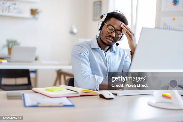 Sad Call Handler Sad Call Center Rep Photos and Premium High Res Pictures - Getty Images