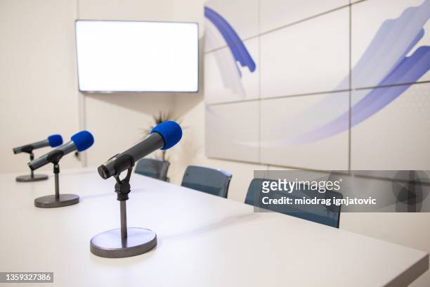 press room - news desk stock pictures, royalty-free photos & images