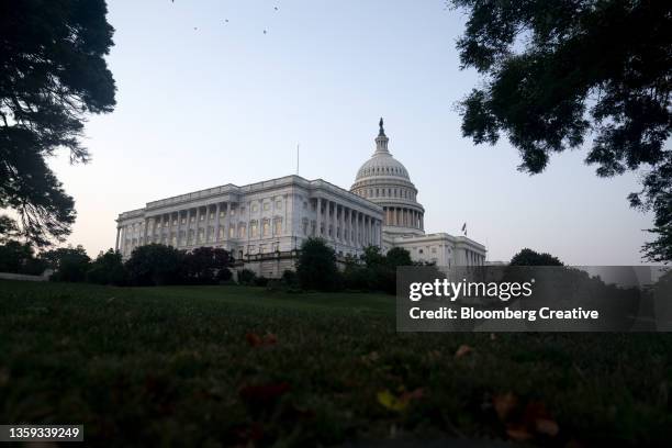 the u.s. capitol building - senate stock pictures, royalty-free photos & images