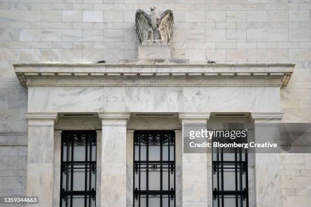 the marriner s. eccles federal reserve building - centrale bank stockfoto's en -beelden
