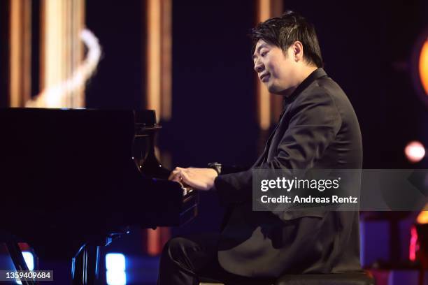 Lang Lang performs on stage at the 27th Annual Jose Carreras Gala at Media City Leipzig on December 16, 2021 in Leipzig, Germany.