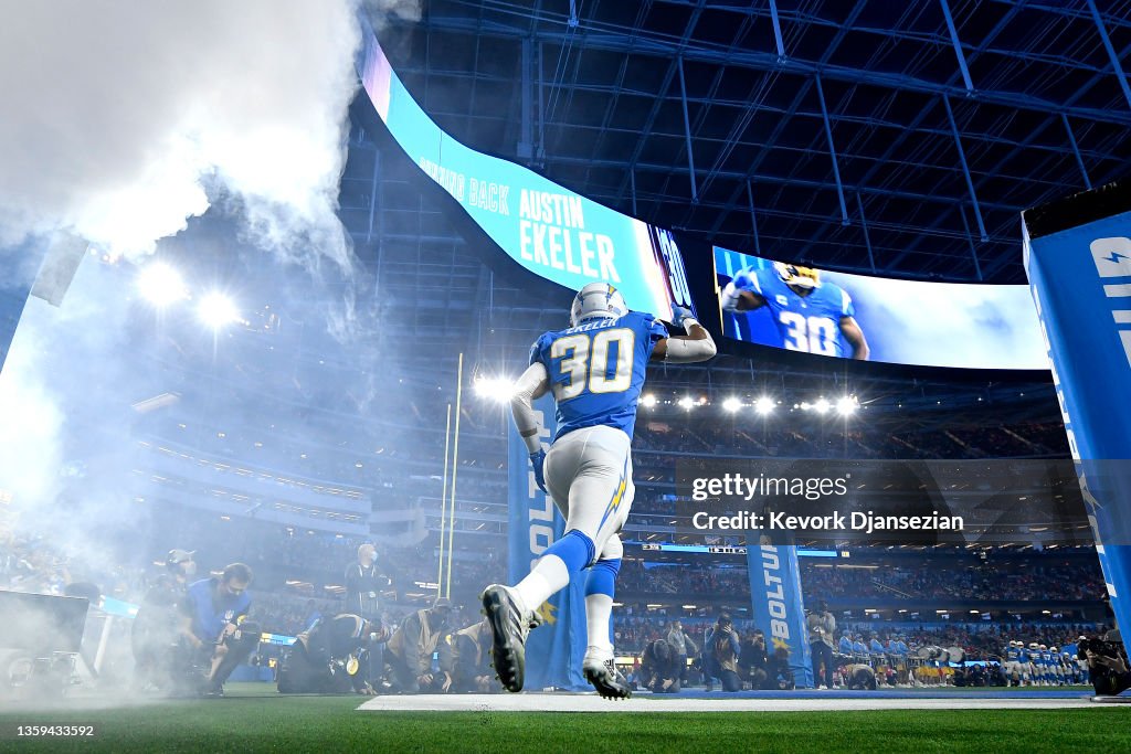 Kansas City Chiefs v Los Angeles Chargers