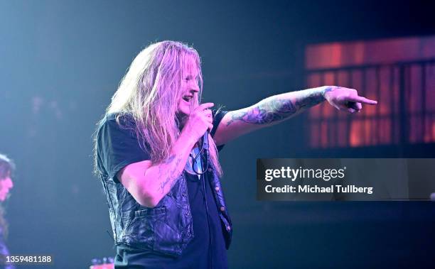 Sebastisn Bach Rocker Sebastian Bach Photos Photos and Premium High Res Pictures - Getty Images