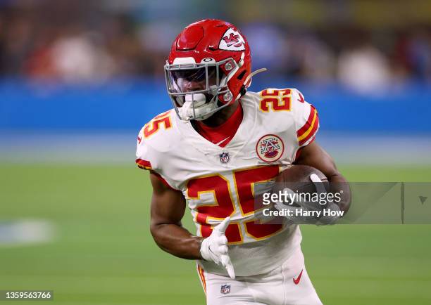 Clyde Edwards-Helaire of the Kansas City Chiefs runs during a 34-28 win over the Los Angeles Chargers at SoFi Stadium on December 16, 2021 in...