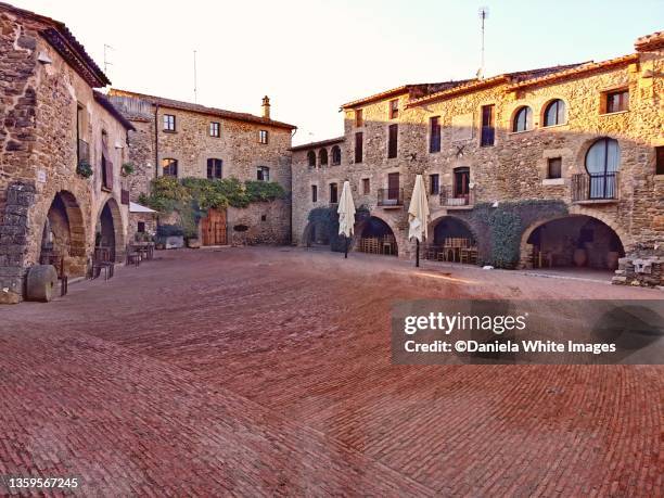 monells, catalonia, spain - baix empordà foto e immagini stock