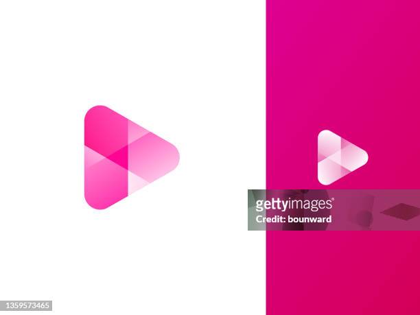 ilustraciones, imágenes clip art, dibujos animados e iconos de stock de logotipo del botón multimedia pink play - botón de reproducción