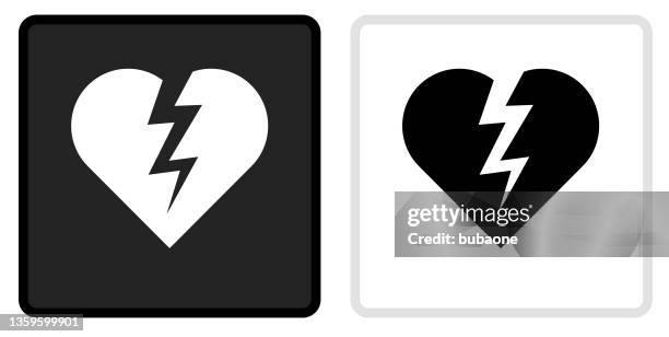 illustrazioni stock, clip art, cartoni animati e icone di tendenza di icona heartbreak sul pulsante nero con rollover bianco - cuore spezzato
