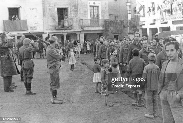 William Rust William Rust (Journalist) Photos and Premium High Res Pictures - Getty ...