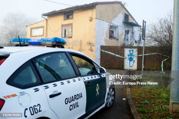 Civil guards at the home where a woman and her daughter were living, allegedly murdered by her ex-partner and father, on 18 December, 2021 in Liaño...