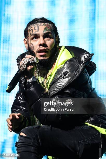 Rapper Tekashi 6ix9ine performs during the MiamiBash 2021 at FTX Arena on December 17, 2021 in Miami, Florida.