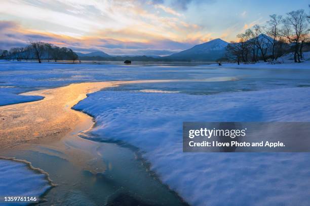 Lake Hibara Fotograf as E Im genes De Stock Getty Images lake-hibara-fotograf-as-e-im-genes-de-stock-getty-images