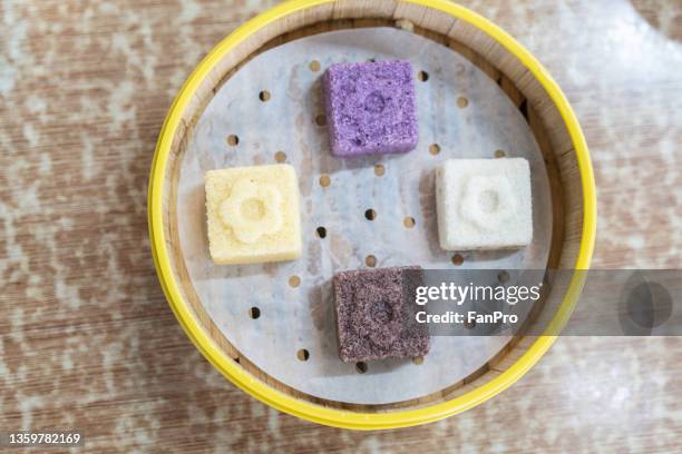 chinese snacks, steamed rice cakes - rice cakes stock pictures, royalty-free photos & images