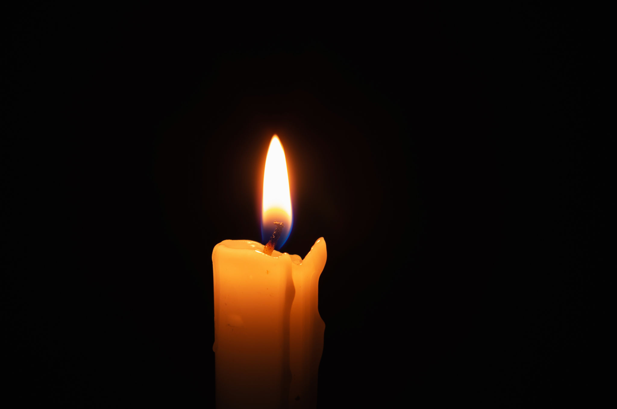 safe candle lighting