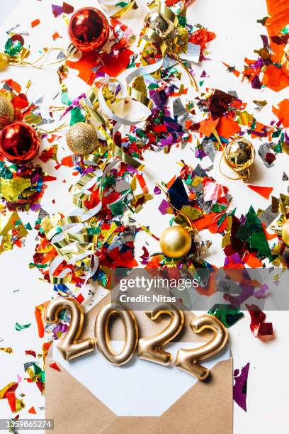 Exploding Confetti Letters 1,035 Letter Confetti Stock Photos, High-Res Pictures, and Images ...