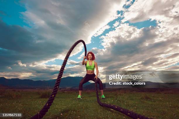 Using Battle Ropes Outside Battle Rope Outdoor Photos and Premium High Res Pictures - Getty Images