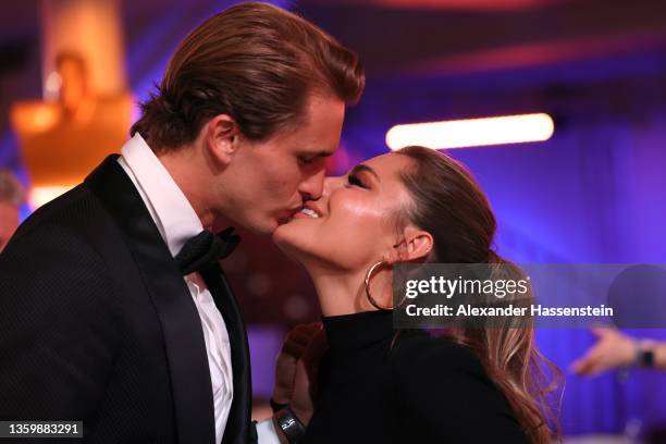 Alexander Zverev kisses Sophia Thomalla after awarded as the "Sportsman of the Year" 2021 during the "Sportler des Jahres" Award 2021 Gala at Kurhaus...