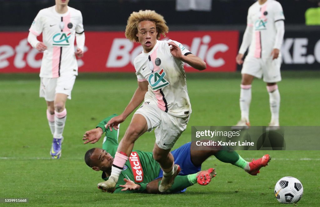 Entente Feignies-Aulnoye v Paris Saint-Germain - French Cup