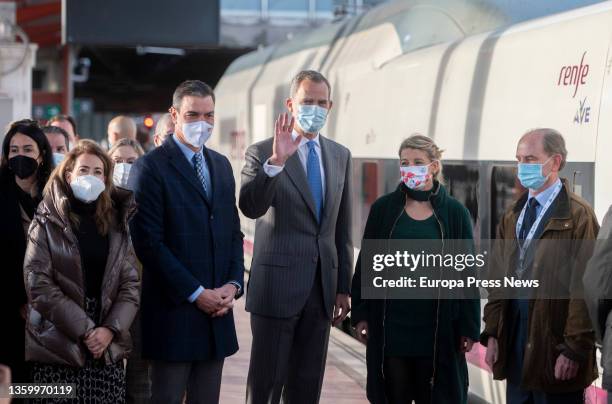 The Minister of Transport, Mobility and Urban Agenda, Raquel Sanchez; the President of the Government, Pedro Sanchez; King Felipe VI; and the Second...